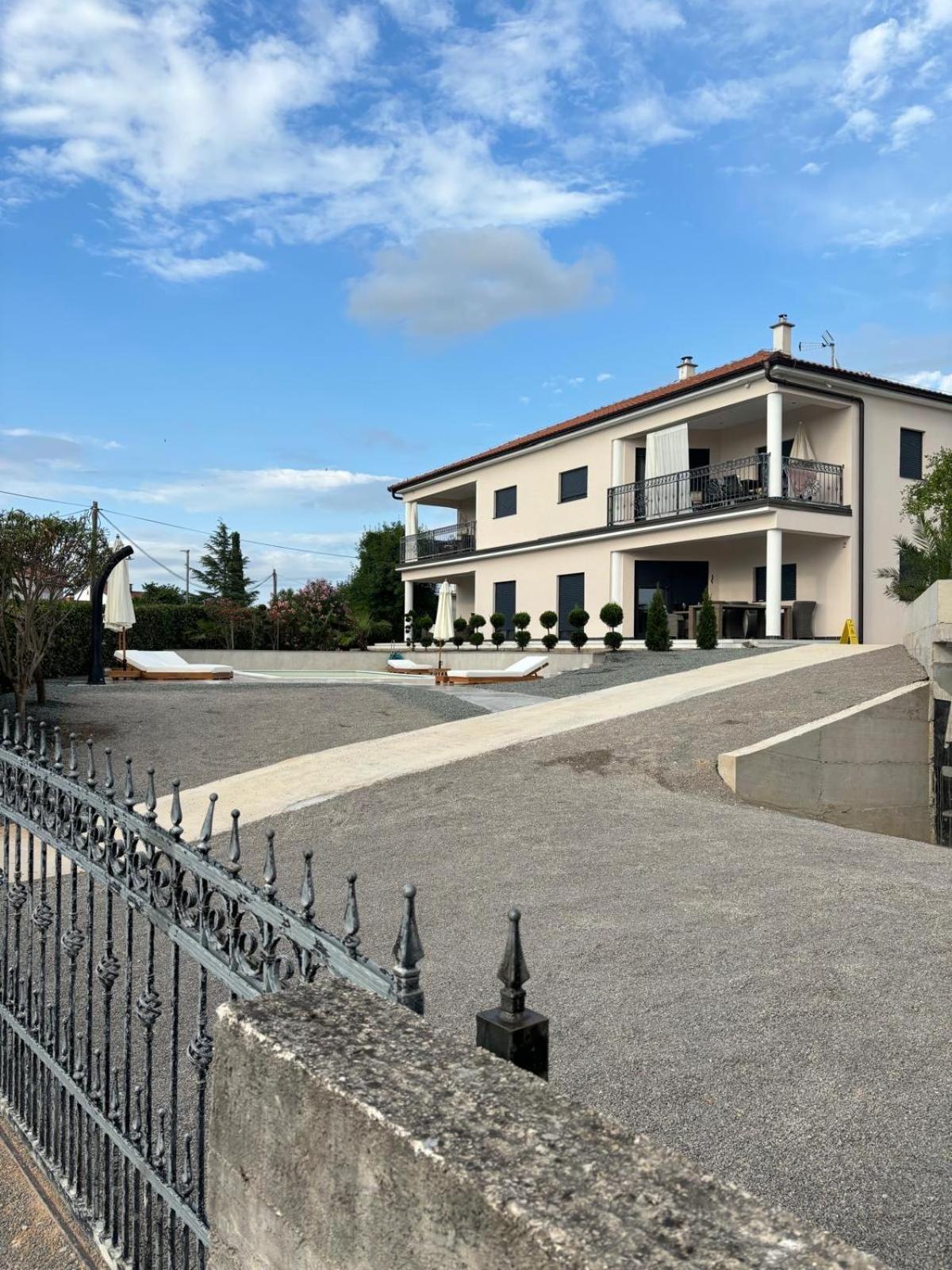 Villa Antunovic Malinska Ngoại thất bức ảnh