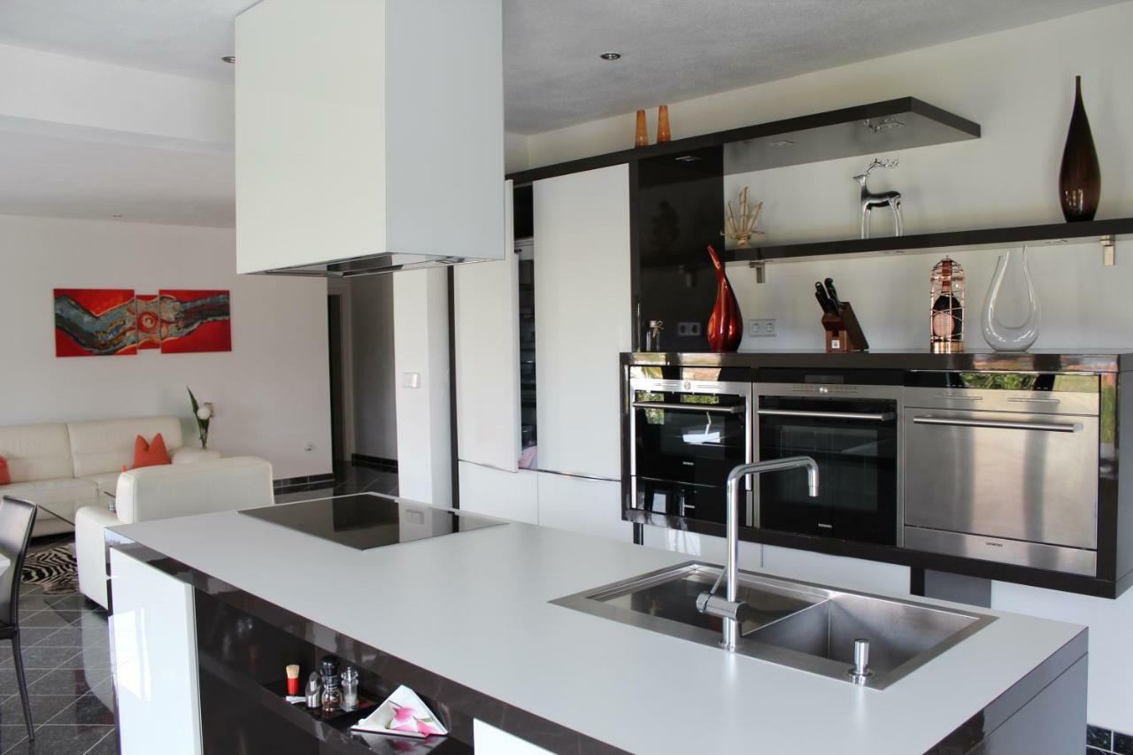 Villa Antunovic Malinska Ngoại thất bức ảnh